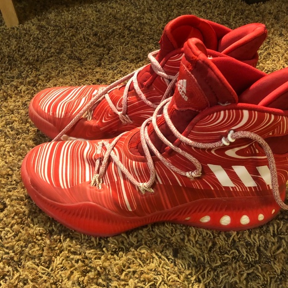 crazy explosive basketball shoes